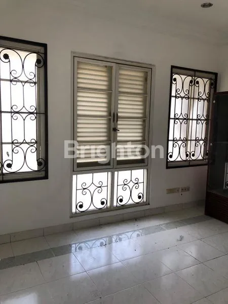 image SEGERA DIJUAL RUKO 3 LANTAI. SIAP PAKAI. LOKASI DI HIBRIDA KELAPA GADING (5)