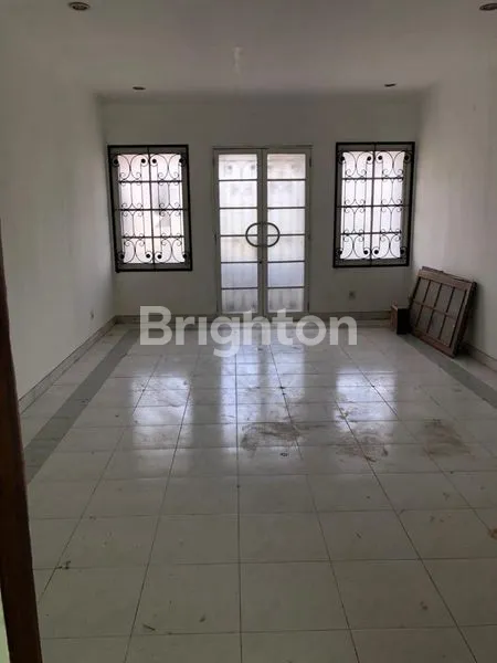 image SEGERA DIJUAL RUKO 3 LANTAI. SIAP PAKAI. LOKASI DI HIBRIDA KELAPA GADING (3)