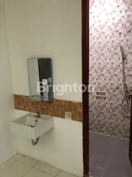 image SEGERA DIJUAL RUKO 3 LANTAI. SIAP PAKAI. LOKASI DI HIBRIDA KELAPA GADING (7)