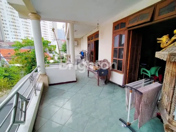 image RUMAH TERAWAT COCOK UNTUK USAHA DARMO PERMAI SELATAN DEKAT HR MUHAMMAD SURABAYA BARAT (7)