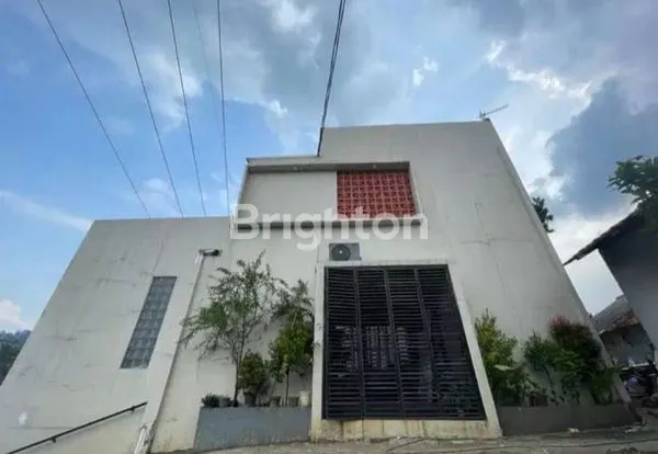 image RUMAH 3 LANTAI VIEW GUNUNG, NAGRAK, BOGOR (2)