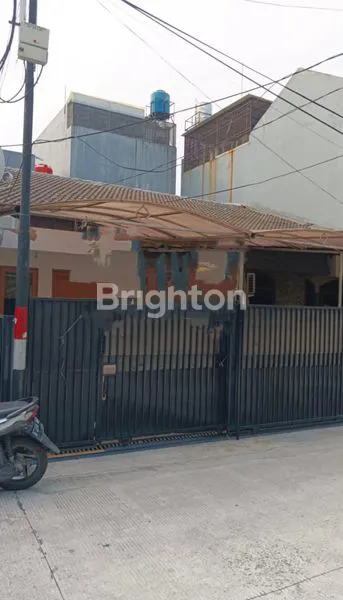 image RUMAH KELAPA GADING, NYAMAN, MINIMALIS (R 1217 J) (7)