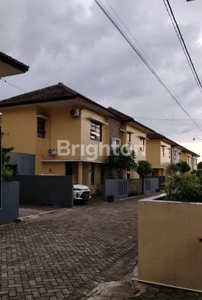 image RUMAH 2 LANTAI FULL FURNISHED COLOMADU (1)