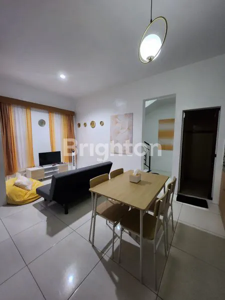 image RUMAH 2 LANTAI FULL FURNISHED COLOMADU (2)
