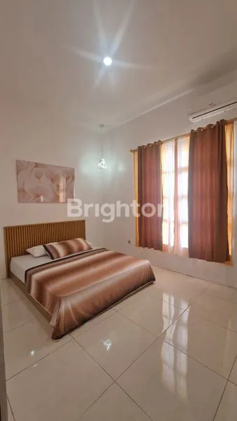 image RUMAH 2 LANTAI FULL FURNISHED COLOMADU (4)