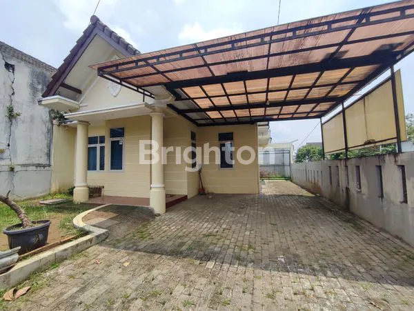 image RUMAH DI LINGKUNGAN ASRI, POSISI HOOK, JALAN LEBAR, AKSES MUDAH, KOTA MAGELANG (7)
