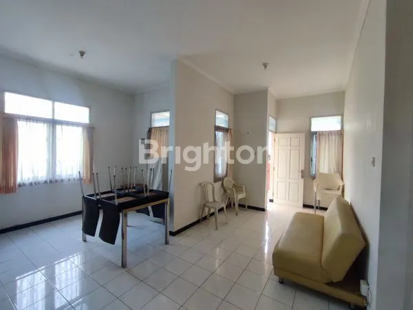 image RUMAH DI LINGKUNGAN ASRI, POSISI HOOK, JALAN LEBAR, AKSES MUDAH, KOTA MAGELANG (5)