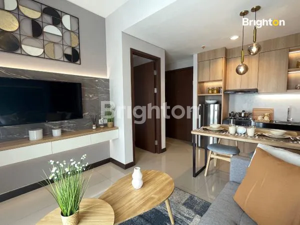 image CLUSTER LILY PARAMOUNT PETALS (3)