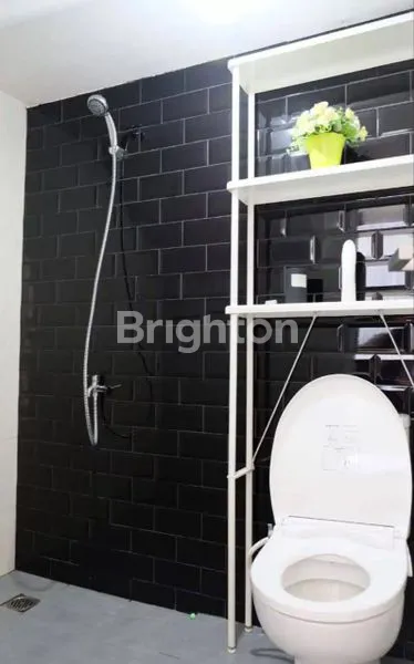 image RUMAH TOWNHOUSE BINTARO ADA SWIMMING POOL LOKASI STRATEGIS DEKAT PINTU TOL (7)