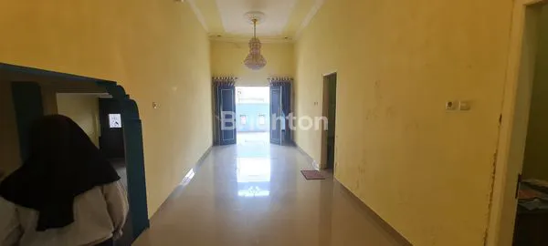 image RUMAH SIAP HUNI 3 LANTAI DI PLAMONGAN SARI SEMARANG (2)