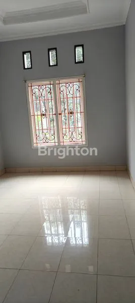 image RUMAH TINGGAL DI SEKTOR 6 GADING SERPONG (7)