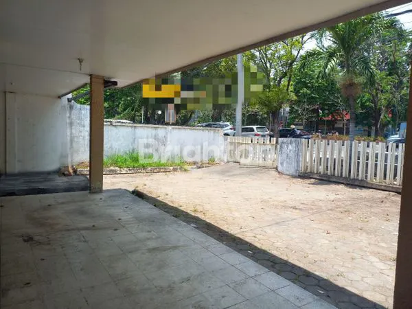 image RUMAH SIAP PAKAI LOKASI JALAN BESAR SEMARANG BARAT (2)