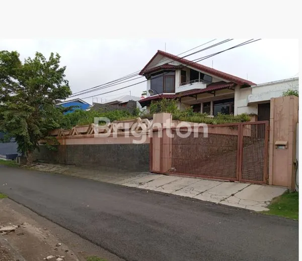 image RUMAH BESAR TENGAH KOTA DI KAWASAN ELIT GAJAHMUNGKUR SEMARANG (1)