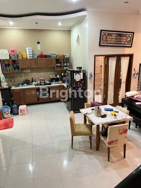 image RUMAH MEWAH 2 LANTAI STRATEGIS BANYUMANIK SEMARANG (5)