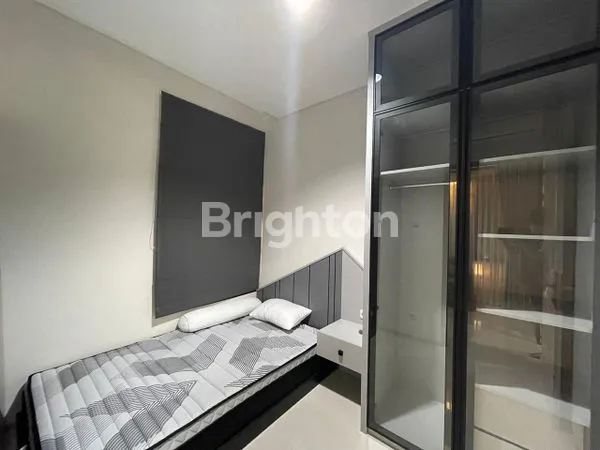 image RUMAH SECONDARY RASA BARU DI GOLDEN PARK 3 SERPONG FULL FURNISHED  (7)