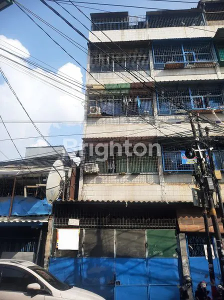 RUKO 4¹/² LANTAI, KONDISI BAGUS SIAP DITEMPATI