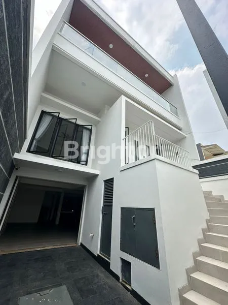 image RUMAH BAGUS SIAP HUNI 3 LANTAI 1/2 UKURAN 5X24 M2 BOJONG JAKARTA BARAT HADAP BARAT NEGO SAMPAI DEAL (2)