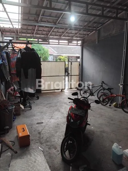 image RUMAH DI JOGLO JAKARTA BARAT (1)