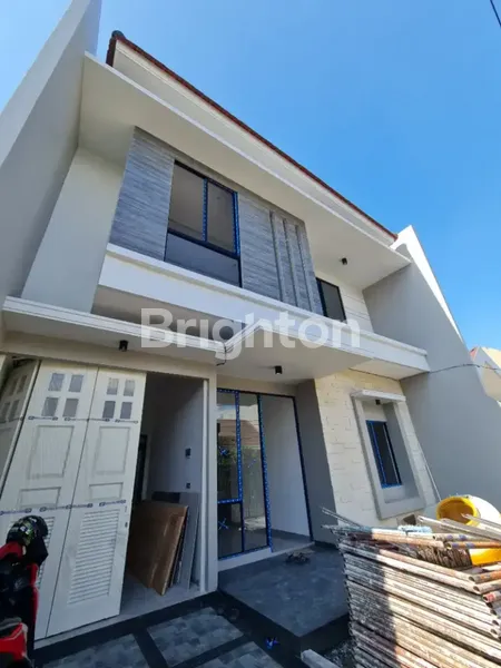 image RUMAH NEW MINIMALIS DI MANYAR KERTOADI  (1)