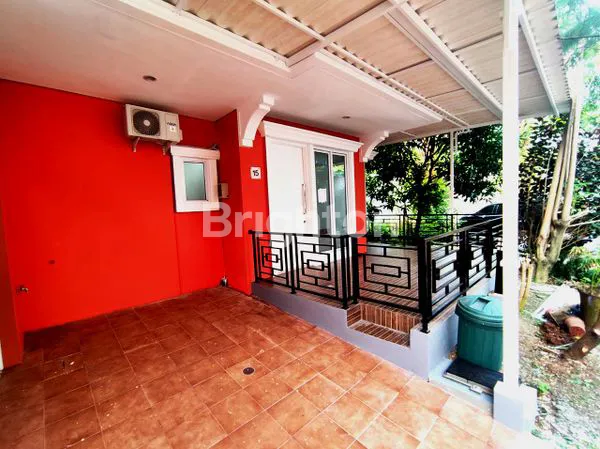 image RUMAH 3 LANTAI FULLY FURNISHED POSISI HOEK DI OMAHA VILLAGE (2)