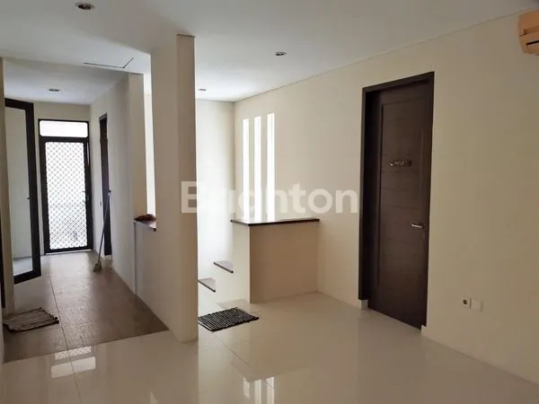 image RUMAH TINGKAT CLUSTER MERTILANG SEKTOR 9 BINTARO JAYA. (2)