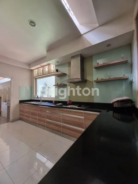 image RUMAH MEWAH RAYA DHARMAHUSADA  (4)