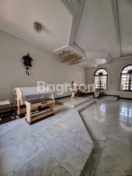 image RUMAH MEWAH RAYA DHARMAHUSADA  (8)