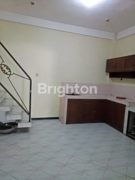 image RUMAH 2 LANTAI SIAP HUNI DI SAWOJAJAR MALANG DEKAT UNIVERSITAS NEGRI MALANG, PINTU TOL (2)