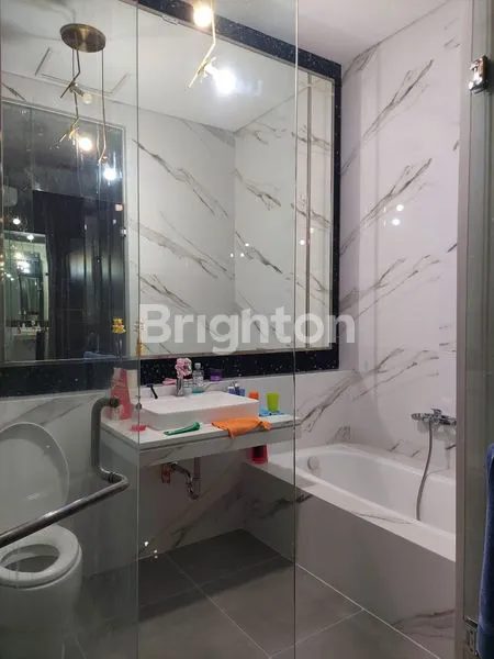 image RUMAH ROYAL RESIDENCE CLUSTER GREENWICH 3 LANTAI  (8)