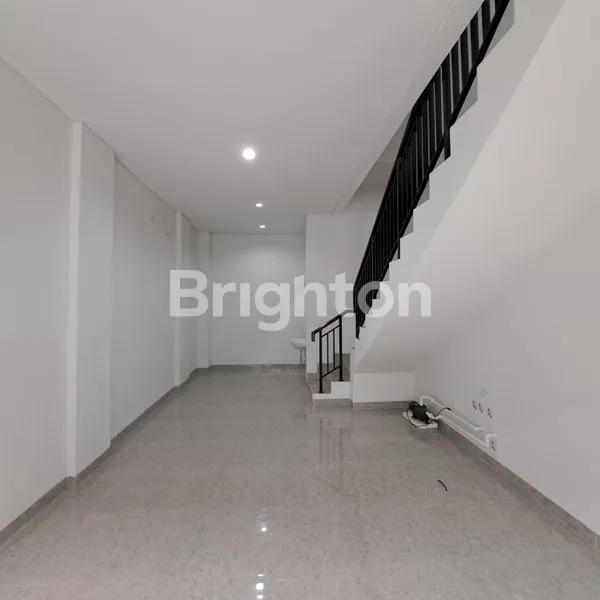 image RUKO  3 LANTAI DI CAMPTON BSD CITY (2)