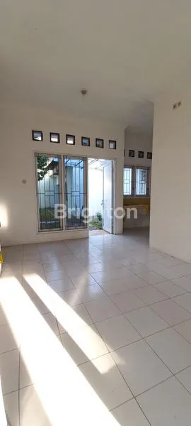 image HUNIAN BERLOKASI DALAM KOMPLEK PERUMAHAN (4)