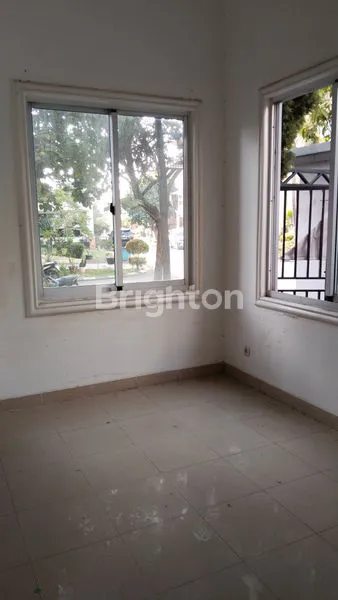 image JUAL CEPAT RUMAH 2LT DI SUMMARECON KELAPA GADING DALAM CLUSTER, POSISI HOEK (8)