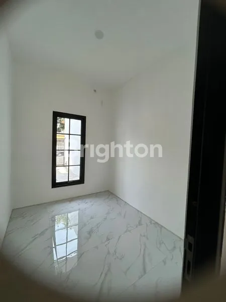 image RUMAH BARU 2LANTAI MODEL MINIMALIS, RUNGKUT ASRI (2)