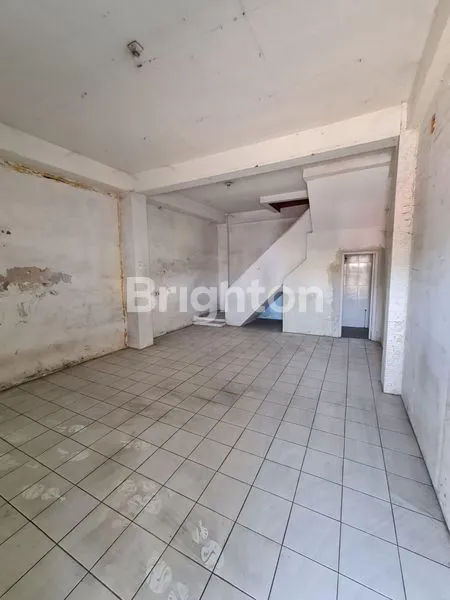 image RUKO LOKASI STRATEGIS NOL JALAN RAYA (4)