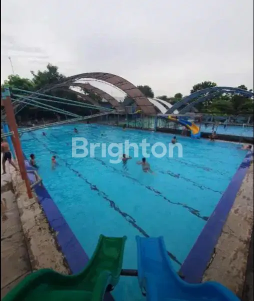 TANAH DAN TEMPAT WISATA KOLAM RENANG DI JOMBANG - JAWA TIMUR