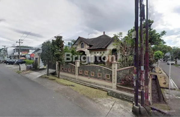 image TURUN HARGA RUMAH HOOK DI POROS UTAMA SAWOJAJAR (1)