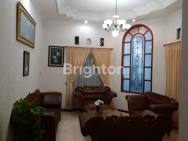 image TURUN HARGA RUMAH HOOK DI POROS UTAMA SAWOJAJAR (5)