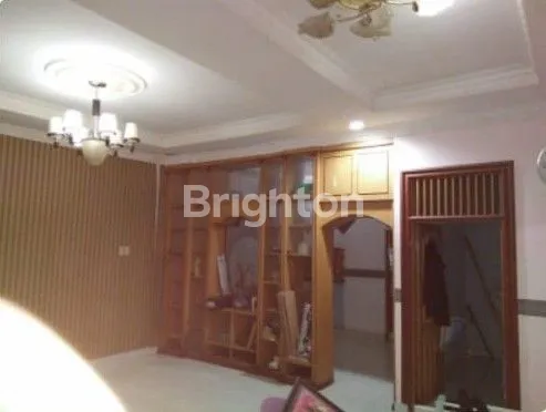 image RUMAH LUAS DAN LEBAR DEKAT JALAN RIAU UJUNG (4)