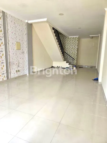 image RUKO MURAH 4,5X15 M STRATEGIS CBD GREEN LAKE CITY CIPONDOH (3)