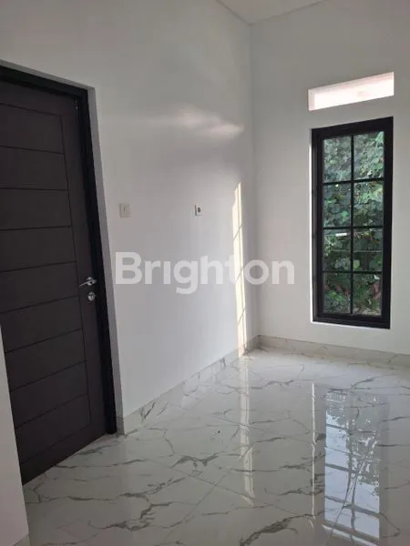 image RUMAH BARU ISTIMEWA DI SOLO BARU DEKAT FAVE HOTEL (8)