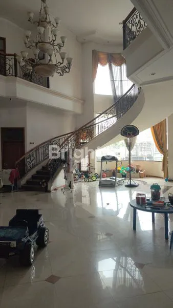 image HUNIAN MEWAH 2 LANTAI TANGAH KOTA (2)