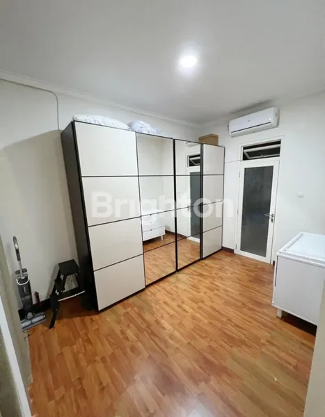 image RUMAH MODERN MINIMALIS 2 LANTAI SIAP HUNI SUTOREJO UTARA (7)