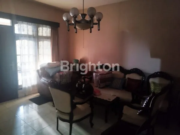 image BARAT JAYA TENGAH KOTA SIAP HUNI SELANGKAH DARI TERMINAL (5)