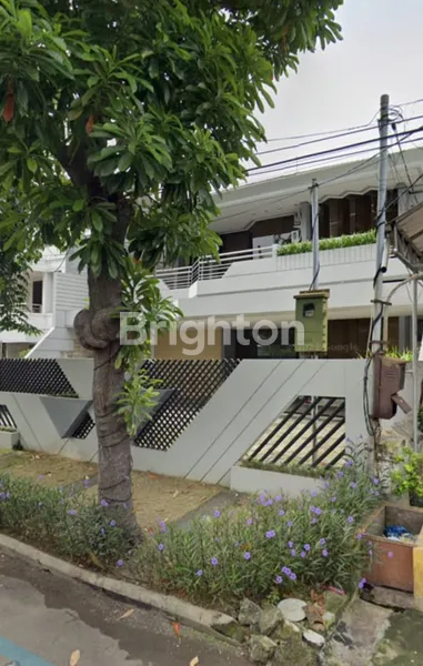 image RUMAH TENGAH KOTA EMBONG KENONGO LOKASI STRATEGIS CIAMIK (2)