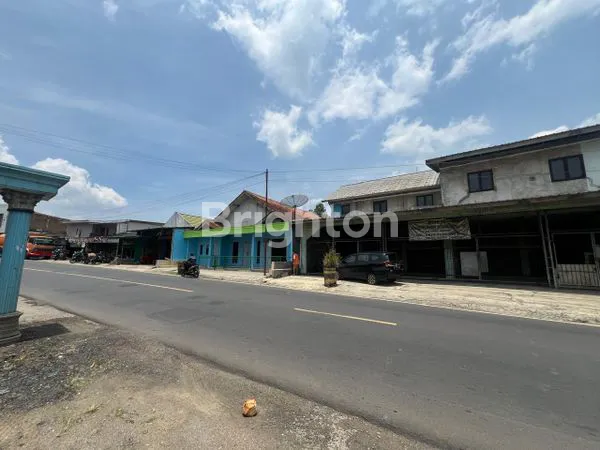 image DIJUAL 2 RUMAH BERSEBELAHAN LANTAI 4 KE BAWAH  PEMANDANGAN INDAH . PINGGIR JALAN UTAMA CIKALONG WETAN (2)