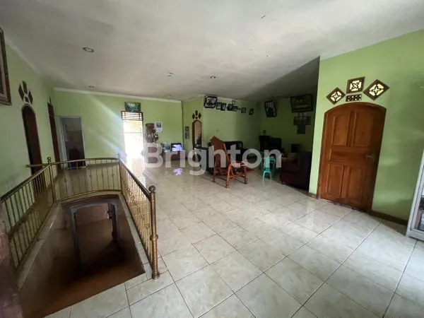 image DIJUAL 2 RUMAH BERSEBELAHAN LANTAI 4 KE BAWAH  PEMANDANGAN INDAH . PINGGIR JALAN UTAMA CIKALONG WETAN (5)