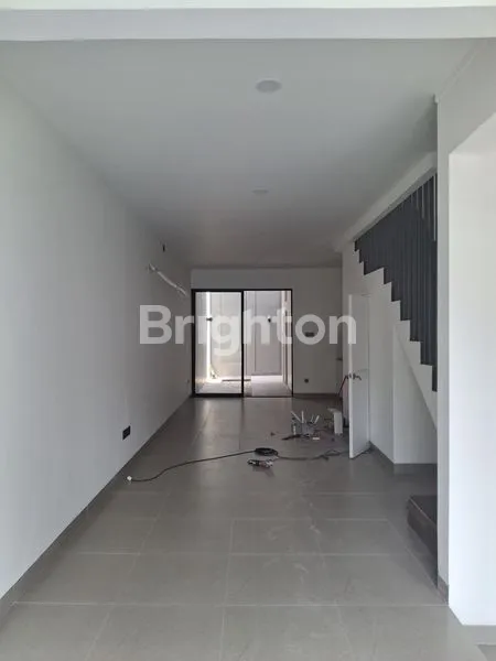 image RUMAH BARU 2 LANTAI GREEN VILLE (4)