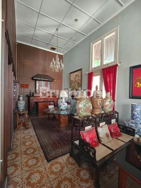 image RUMAH SIAP HUNI JALAN SLOMPRETAN - RUMAH TEMPO DOELOE DAERAH PECINAN SURABAYA. LOKASI STRATEGIS SELANGKAH MENUJU PASAR ATOM DAN KYA KYA KEMBANG JEPUN (4)