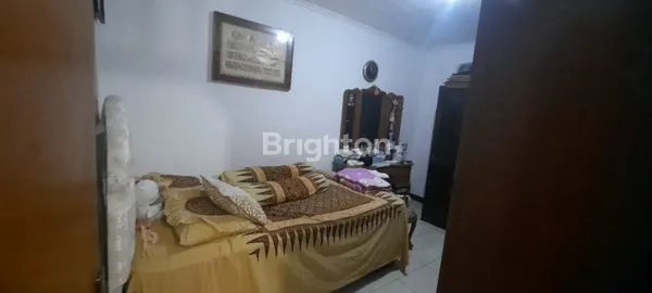 image RUMAH SIAP HUNI 2 LANTAI LOKASI STRATEGIS SURABAYA TIMUR (5)