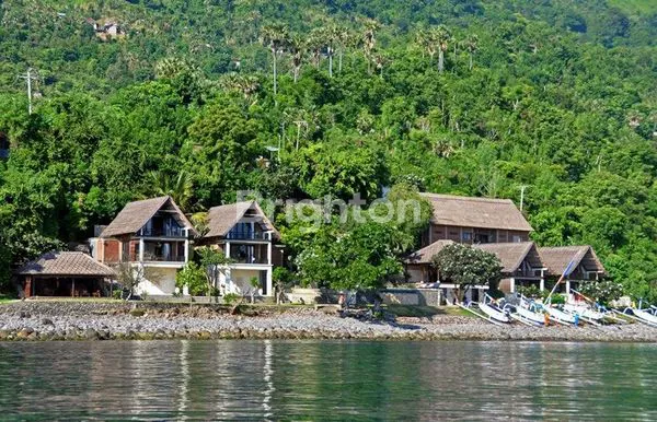 image BEACH FRONT LAND AMED VERY GOOD PRICE (5)